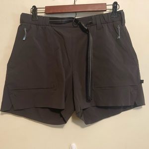 Lululemon Kosaten short -Size 8
